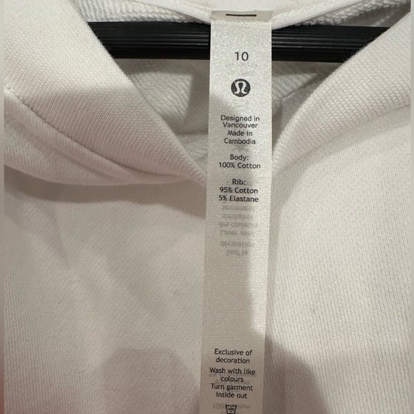 NWT Lululemon size 10 women’s oversized logo crew. Perfect condition. - Picture 6 of 12